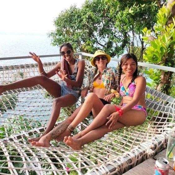 Hostel Lucky Sun Saracen Bay Koh Rong Sanloem Exterior foto