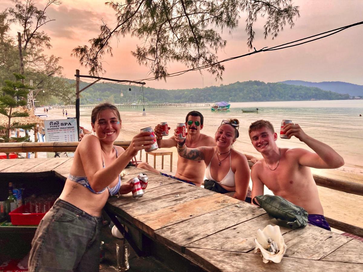 Hostel Lucky Sun Saracen Bay Koh Rong Sanloem Exterior foto