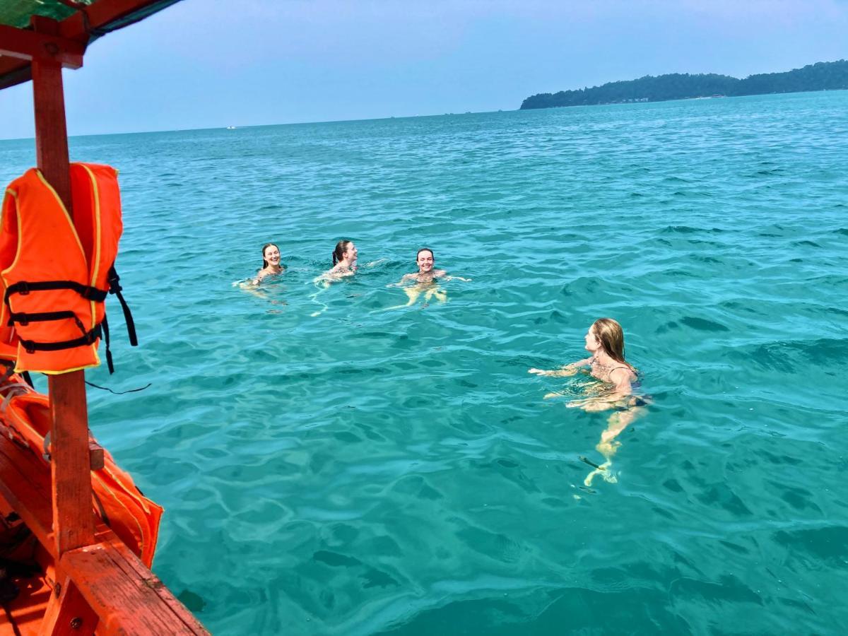 Hostel Lucky Sun Saracen Bay Koh Rong Sanloem Exterior foto