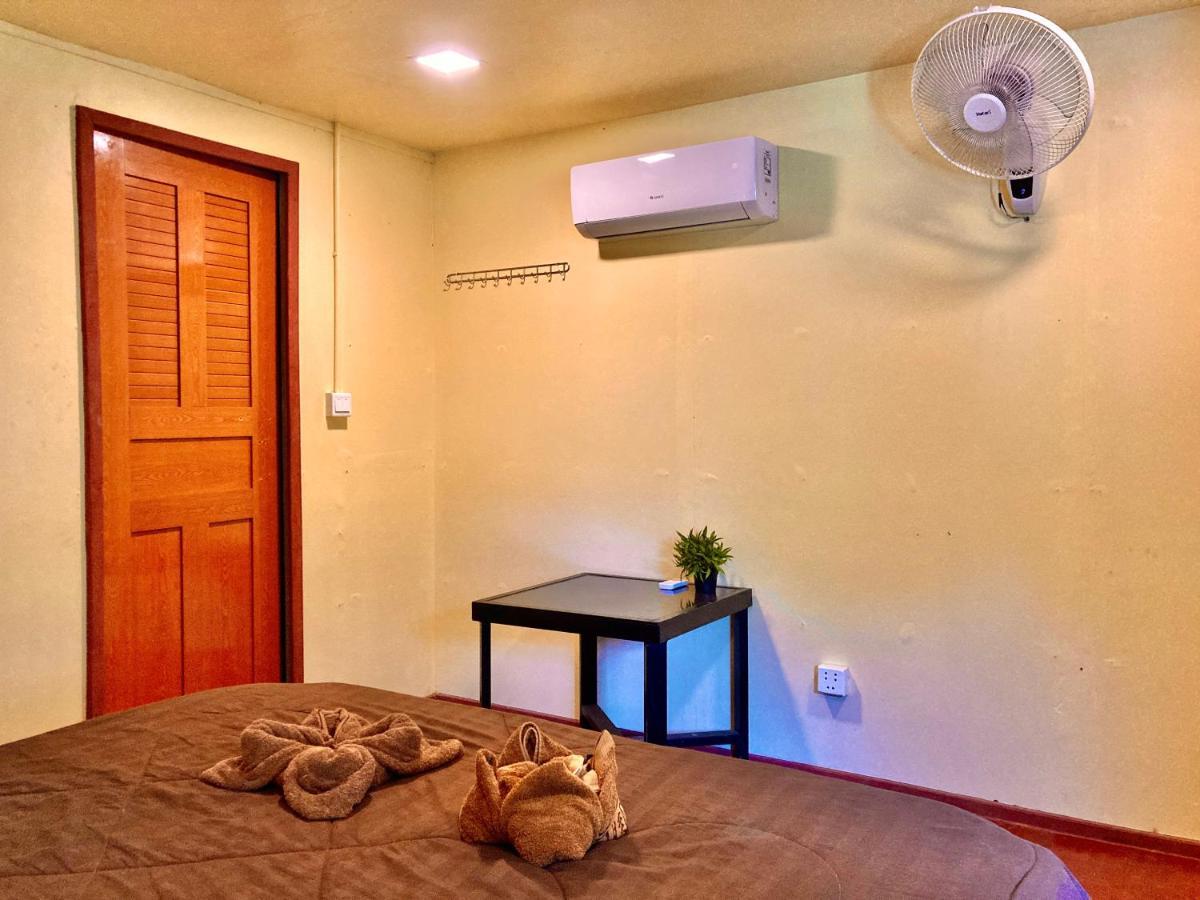 Hostel Lucky Sun Saracen Bay Koh Rong Sanloem Exterior foto