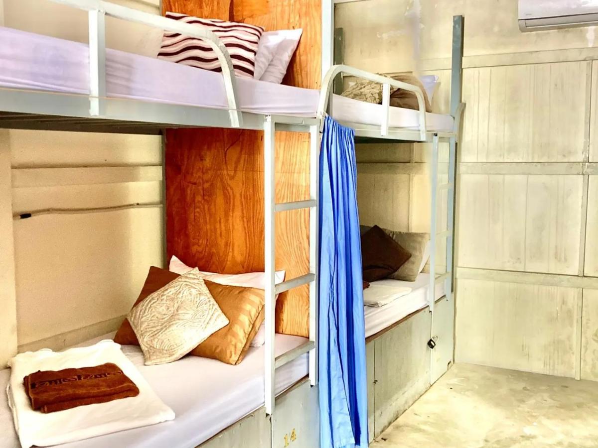 Hostel Lucky Sun Saracen Bay Koh Rong Sanloem Exterior foto